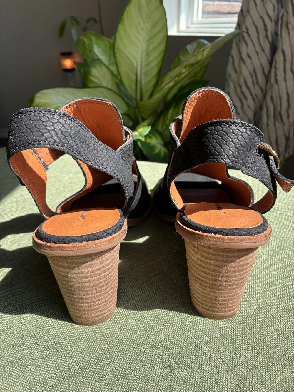Lucky Brand Peep Toe Block Heel Sandals Size 9.5